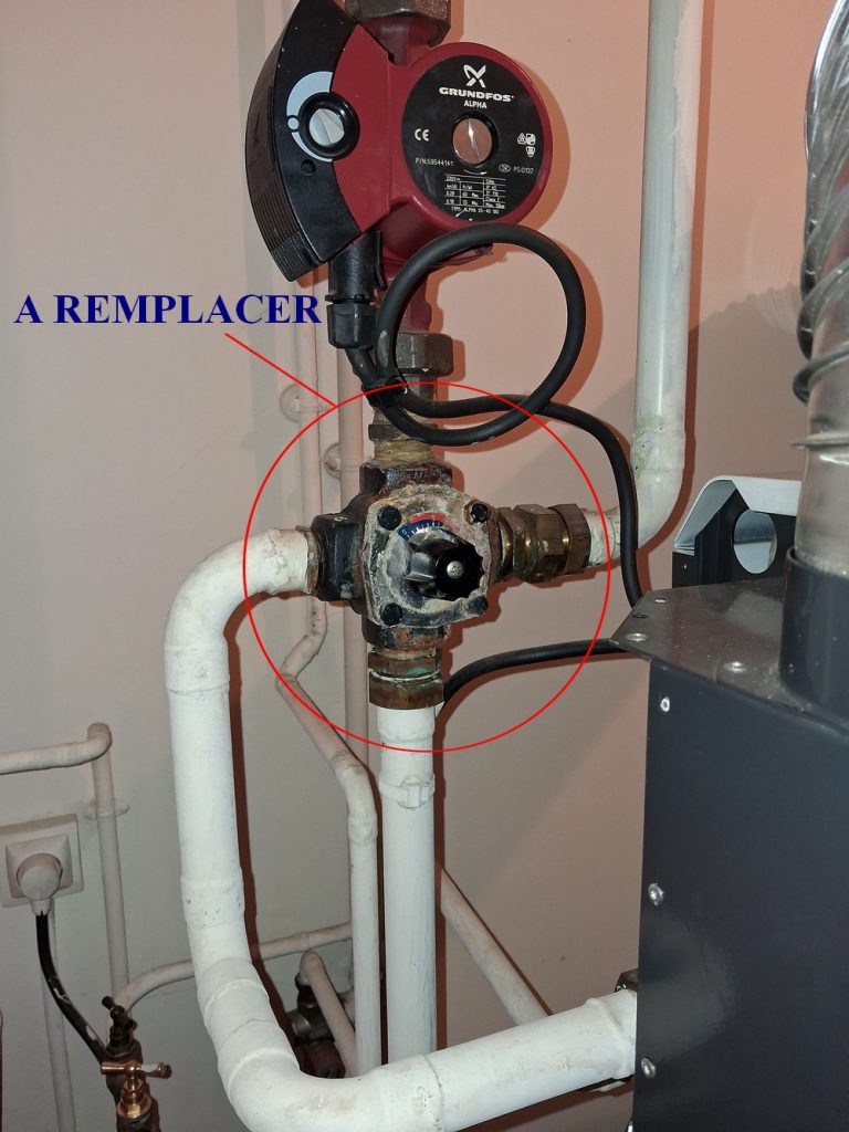 Remplacement d'une tête de robinet sur le circuit de remplissage d'une chaudière gaz lors d'une intervention de plomberie à Layrac.